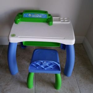 Leap Frog kids desk
